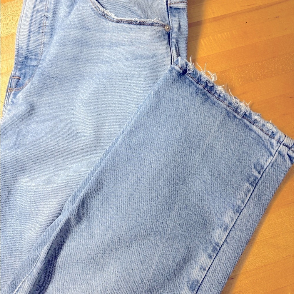 Good American Good Legs Straight Jeans Denim with Frayed Hem Size 10/30